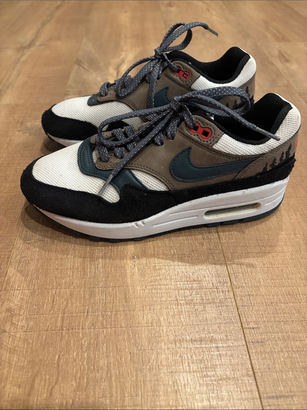 Nike Air Max 1 PRM Escape Treeline Men’s 6 or women’s 7